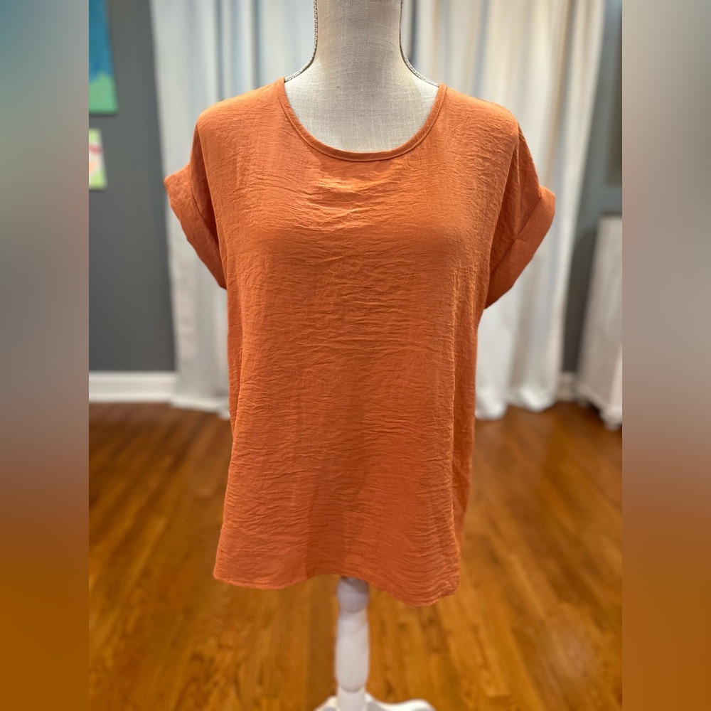 Sweet Adelyn orange short sleeve slinky blouse women’s size small EUC